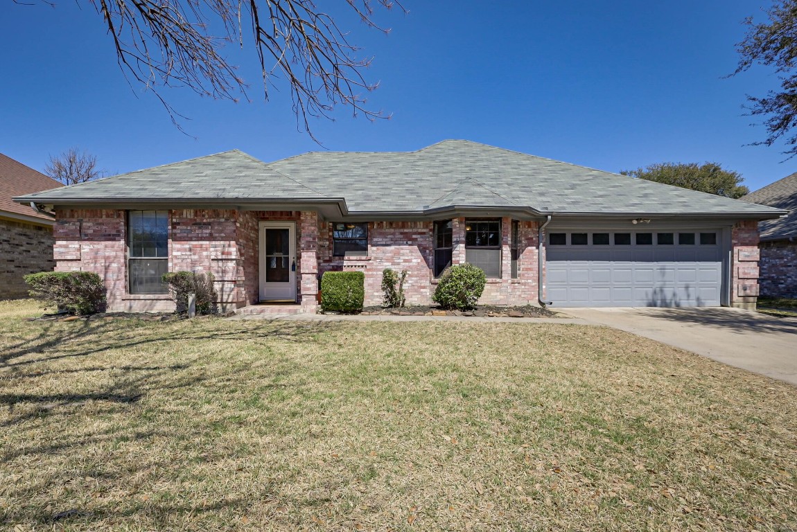 215 Timber Creek Drive Burleson TX 76028