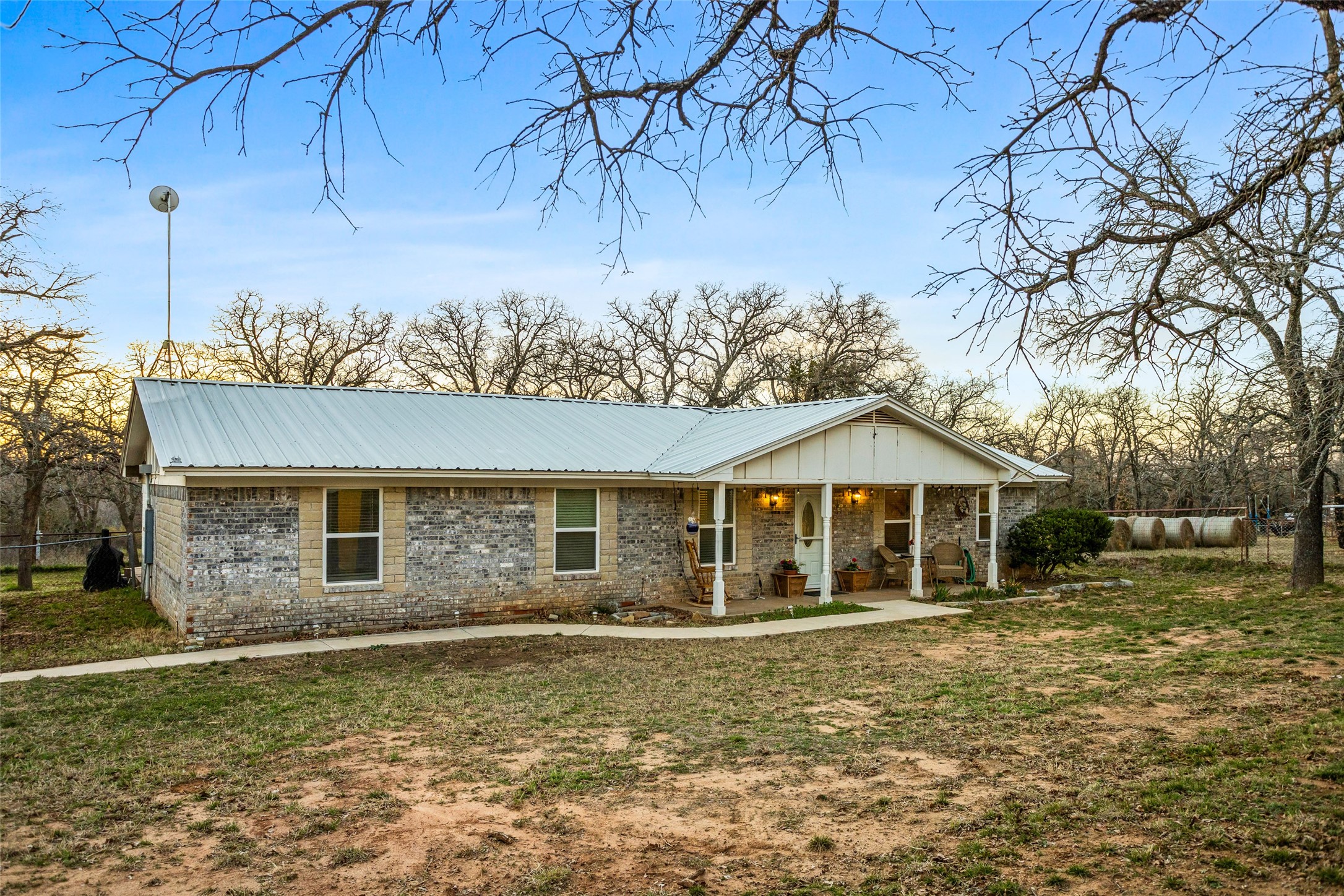241 County Road 3689 Paradise TX 76073