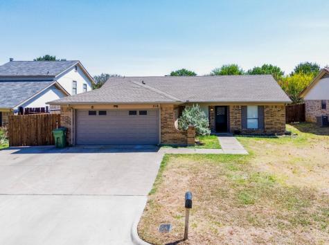 218 Kalmia Drive Arlington TX 76018