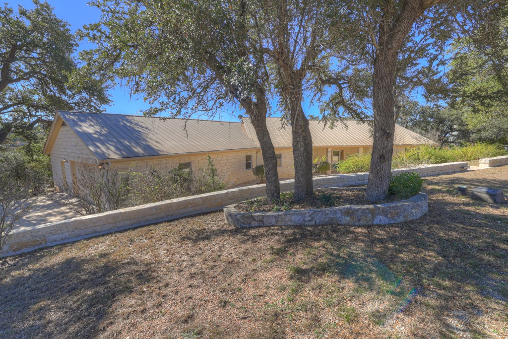 1221 Sundown Trail Fischer TX 78623