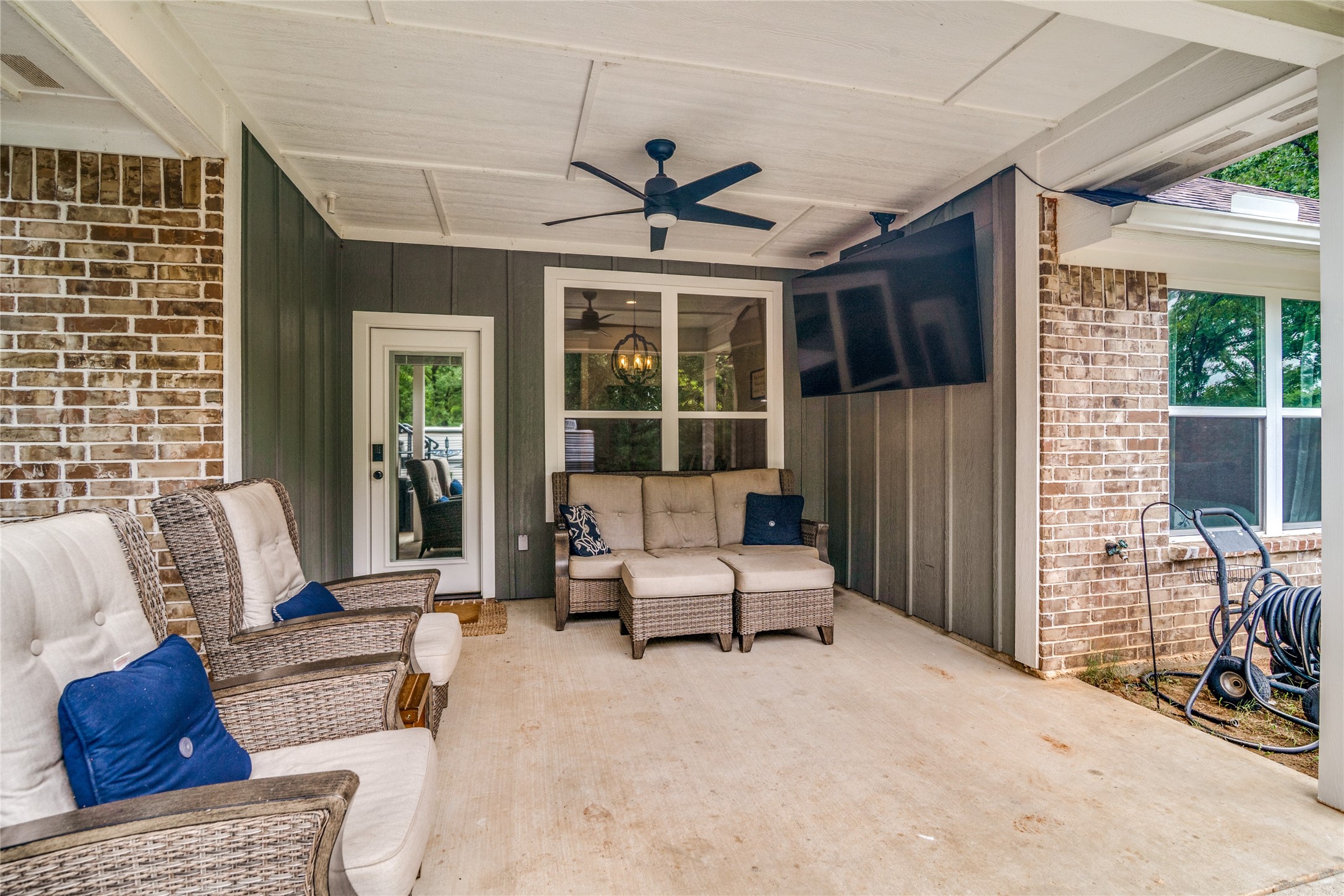 11302 County Road 4102 Lindale TX 75771
