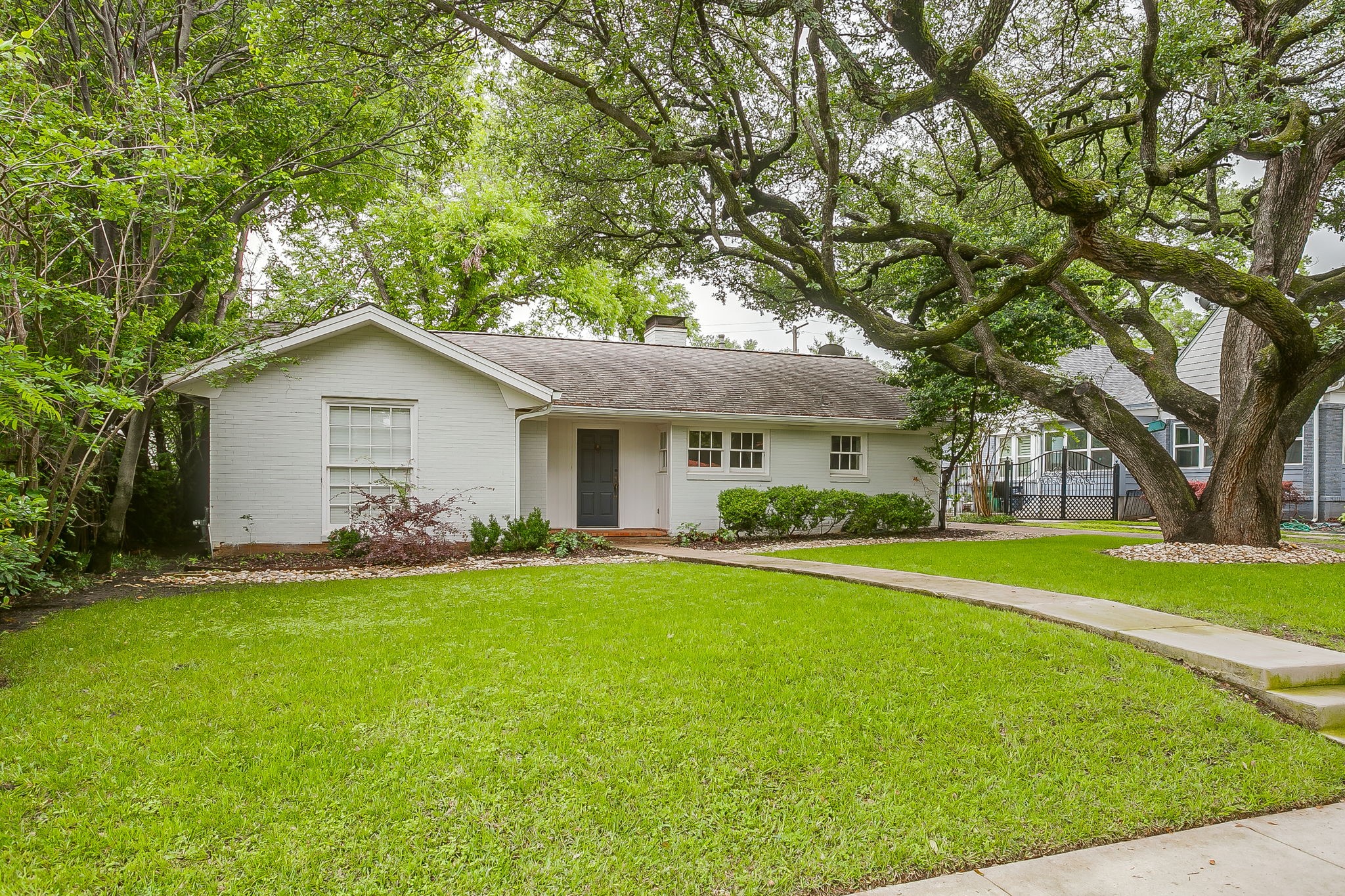 2013 Huntington Lane Fort Worth TX 76110