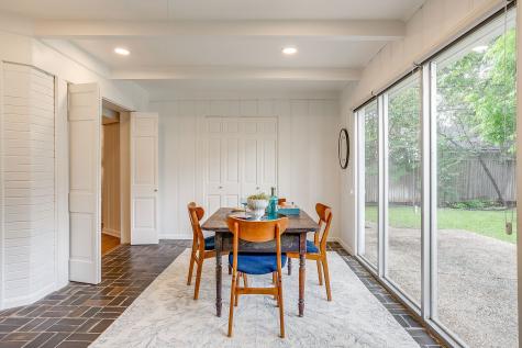 2013 Huntington Lane Fort Worth TX 76110