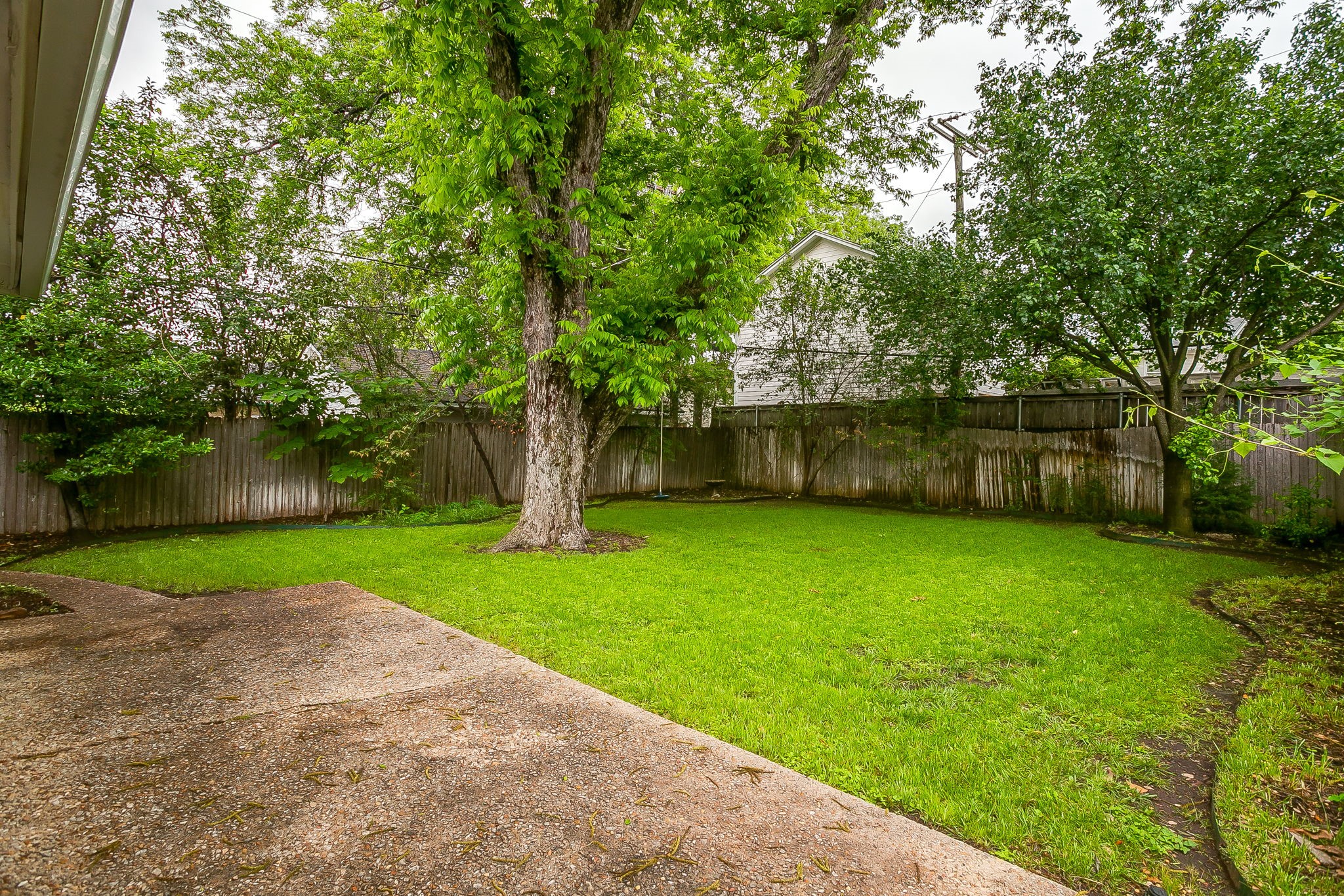 2013 Huntington Lane Fort Worth TX 76110