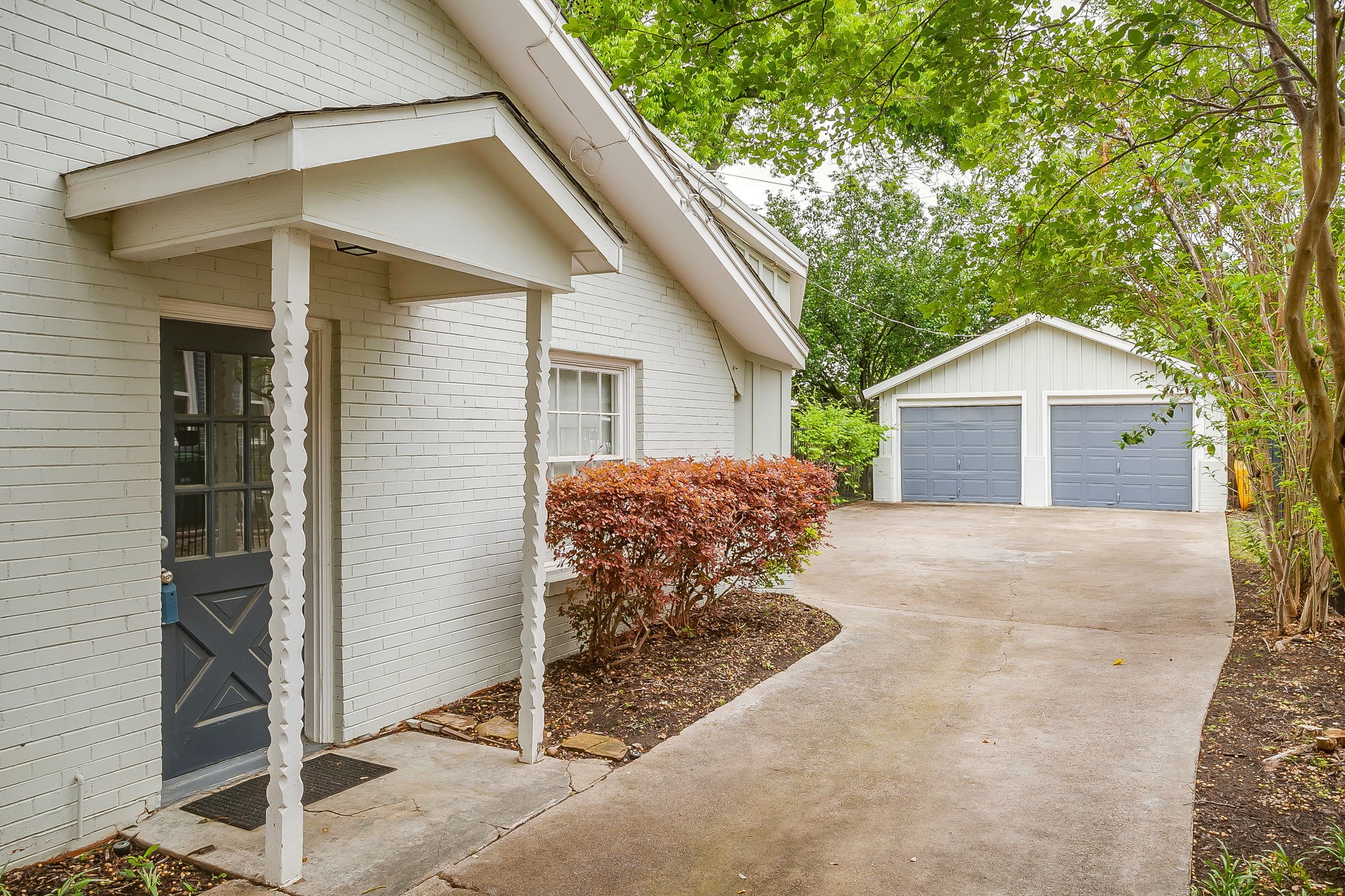 2013 Huntington Lane Fort Worth TX 76110
