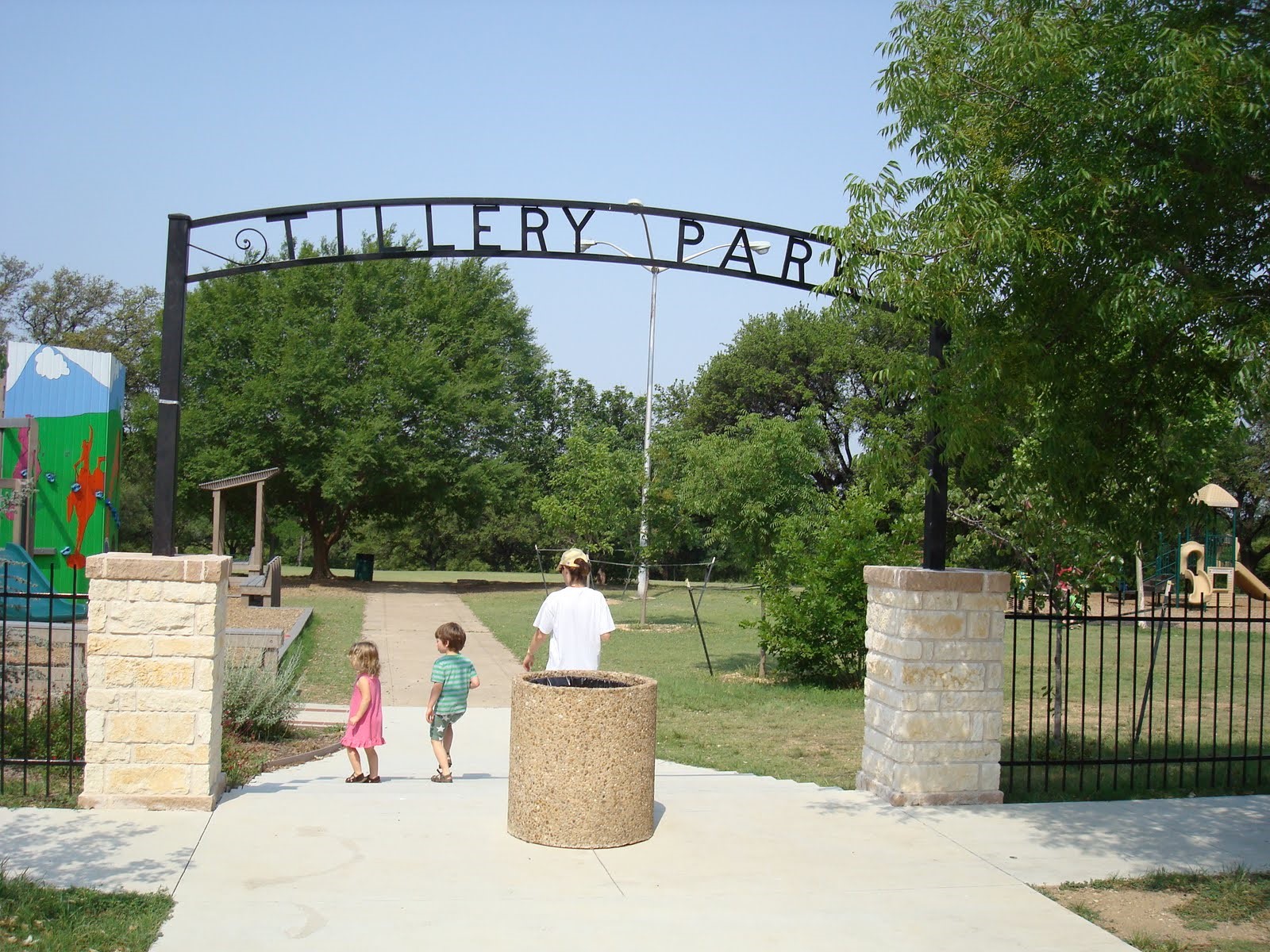 2013 Huntington Lane Fort Worth TX 76110