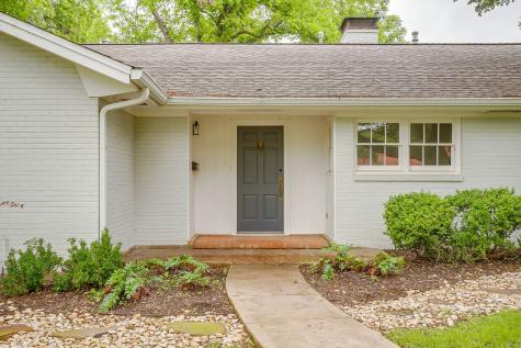 2013 Huntington Lane Fort Worth TX 76110
