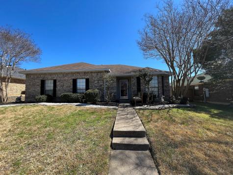 924 Creekview Drive Mesquite TX 75181