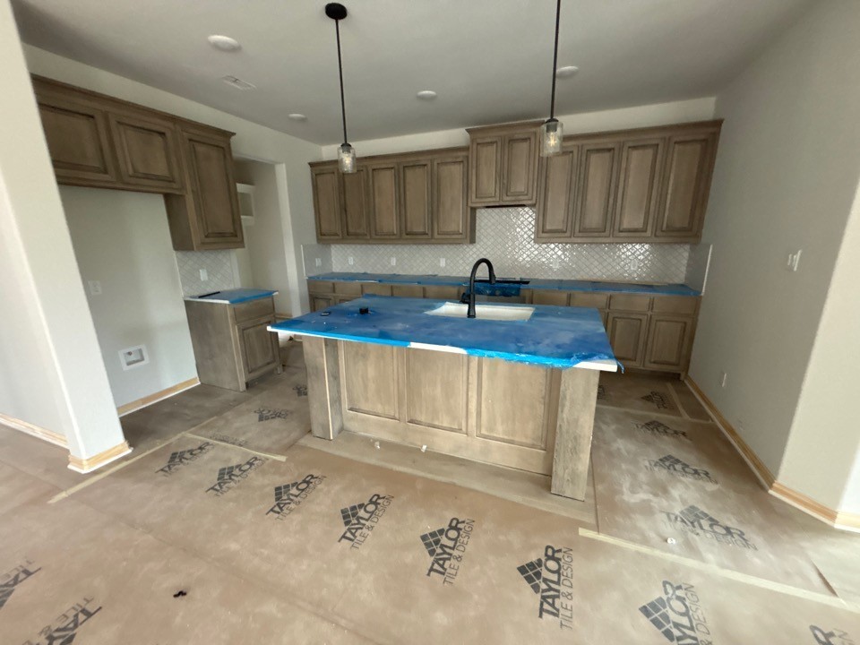 512 Park Side Drive Weatherford TX 76087