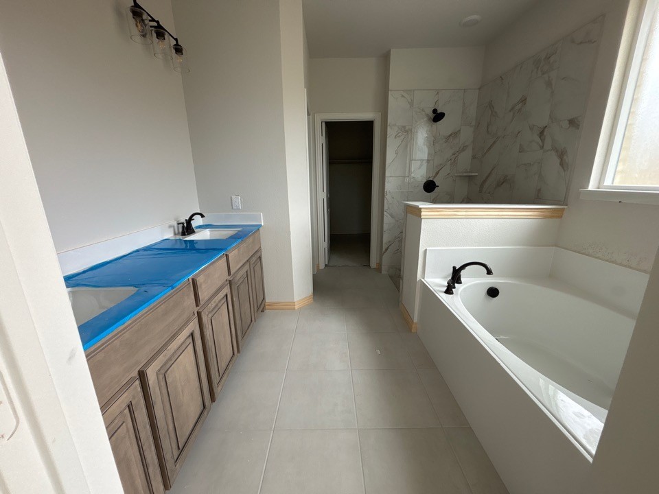 512 Park Side Drive Weatherford TX 76087