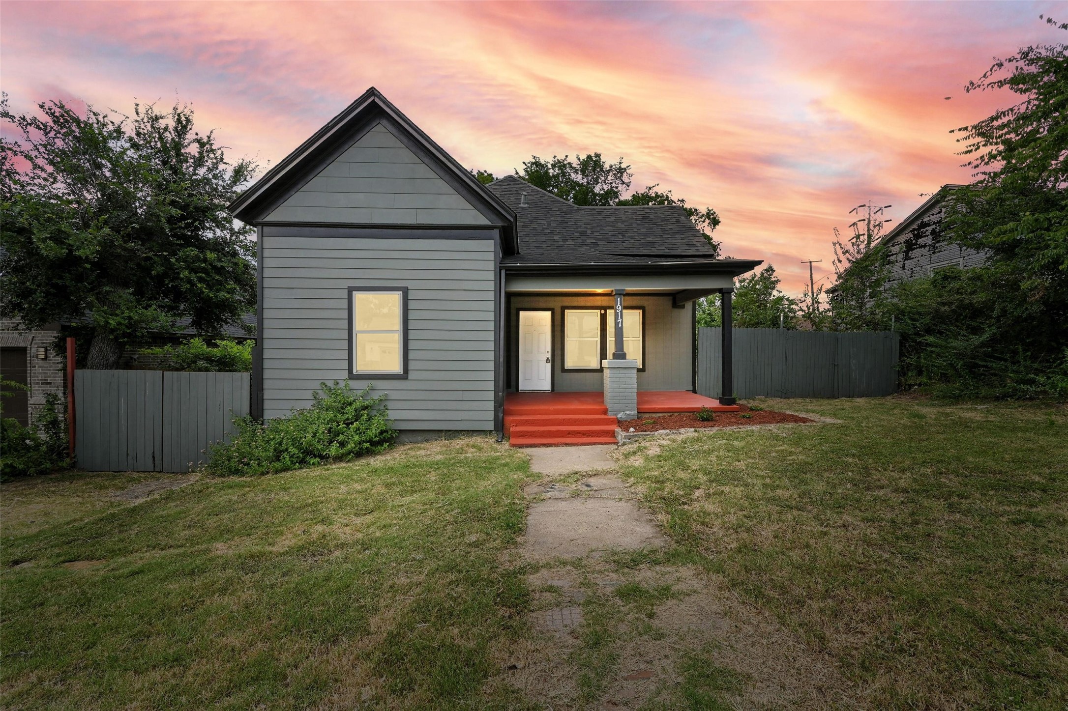 1917 Avenue B Fort Worth TX 76104