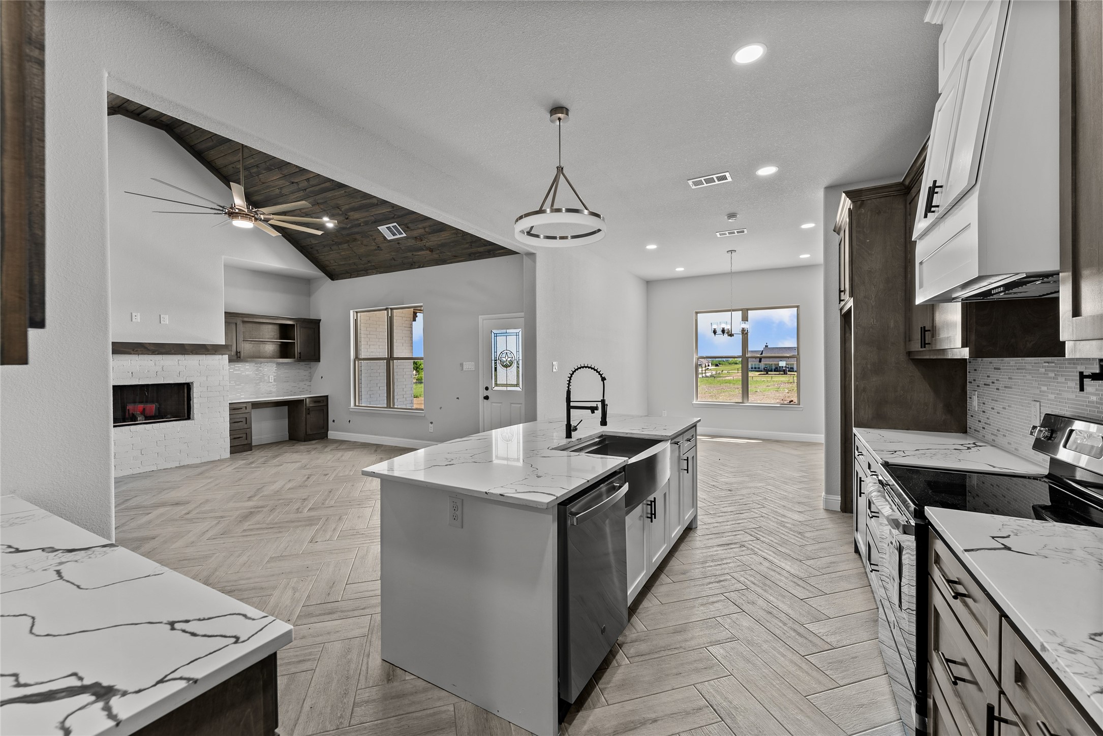 8806 County Road 1229 Godley TX 76044
