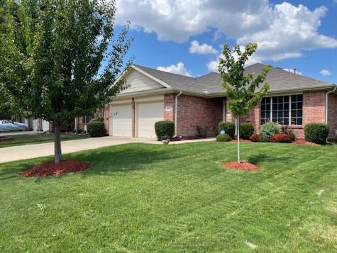 5876 Crestview Drive Grand Prairie TX 75052
