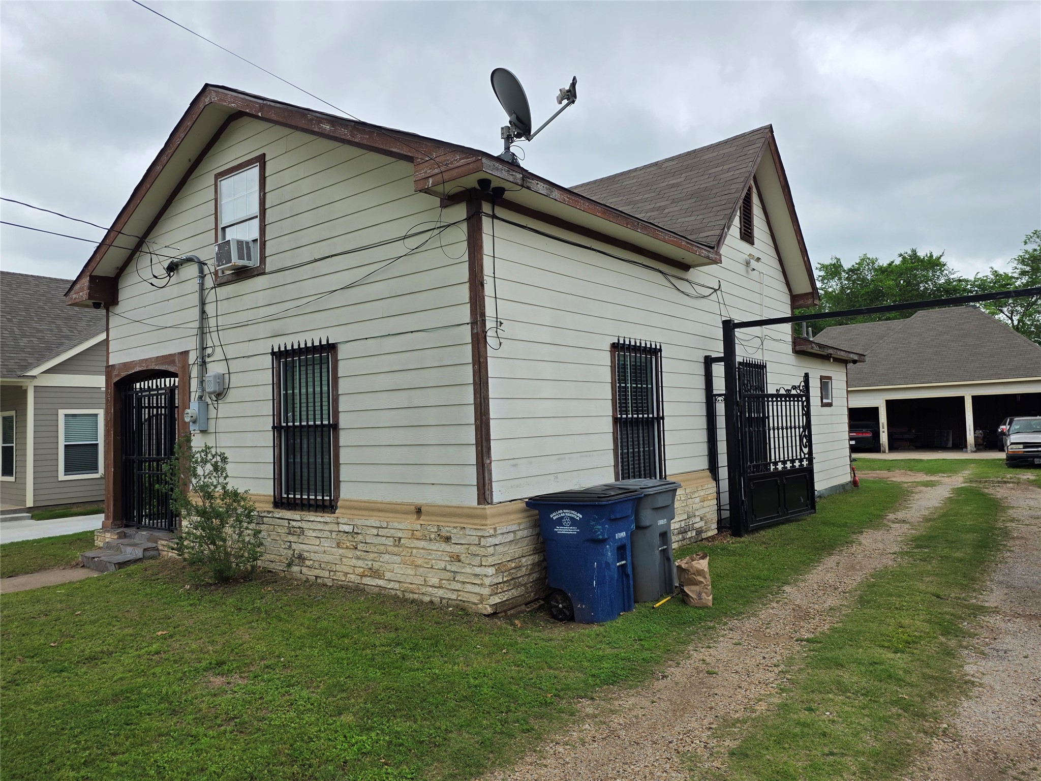 2210 Eugene Street Dallas TX 75215