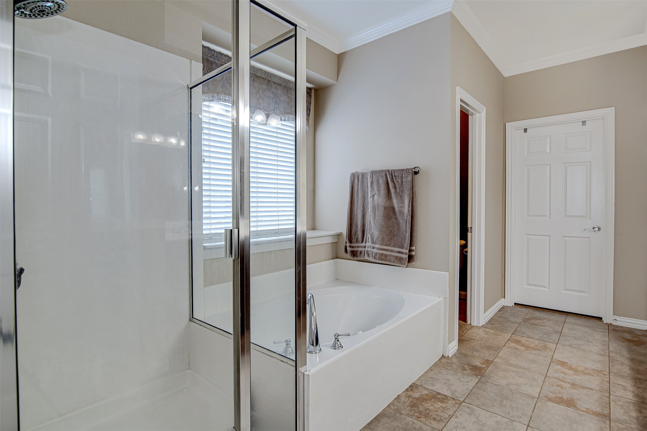 328 Tioga Street Burleson TX 76028
