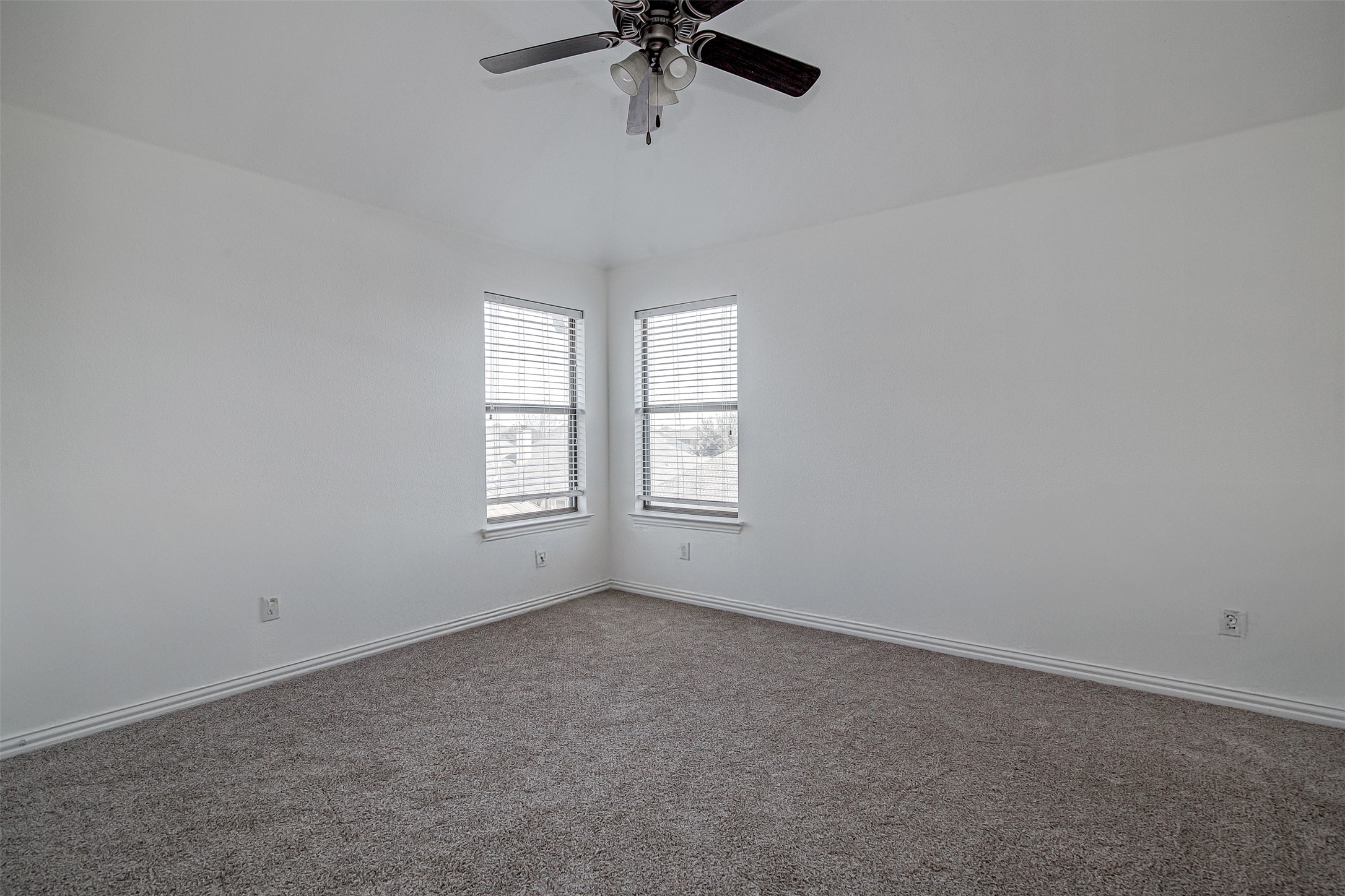 328 Tioga Street Burleson TX 76028