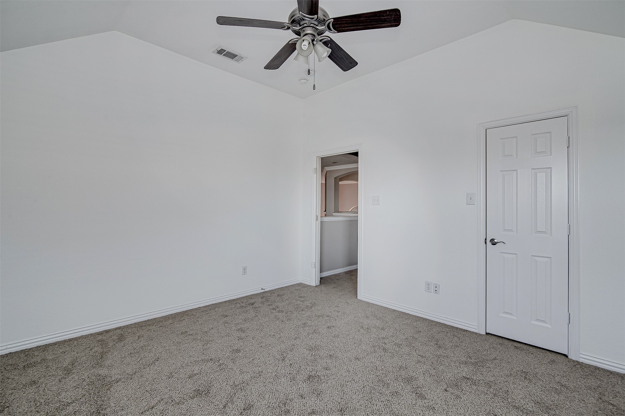 328 Tioga Street Burleson TX 76028