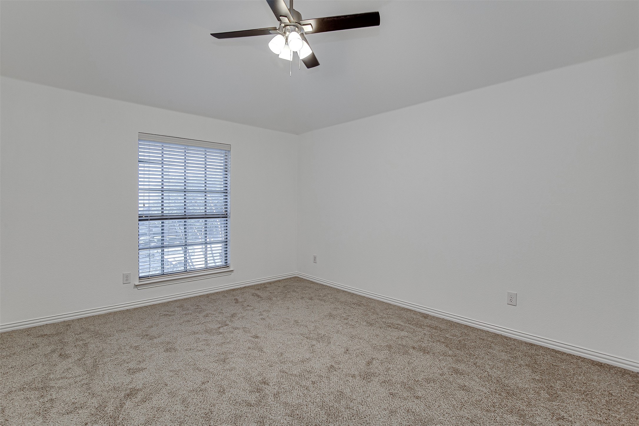 328 Tioga Street Burleson TX 76028