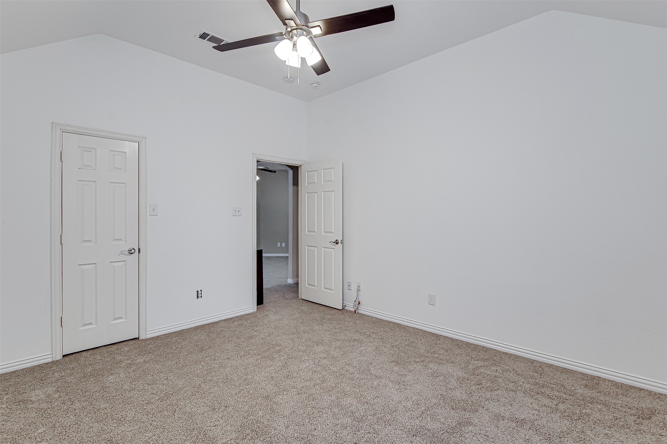 328 Tioga Street Burleson TX 76028