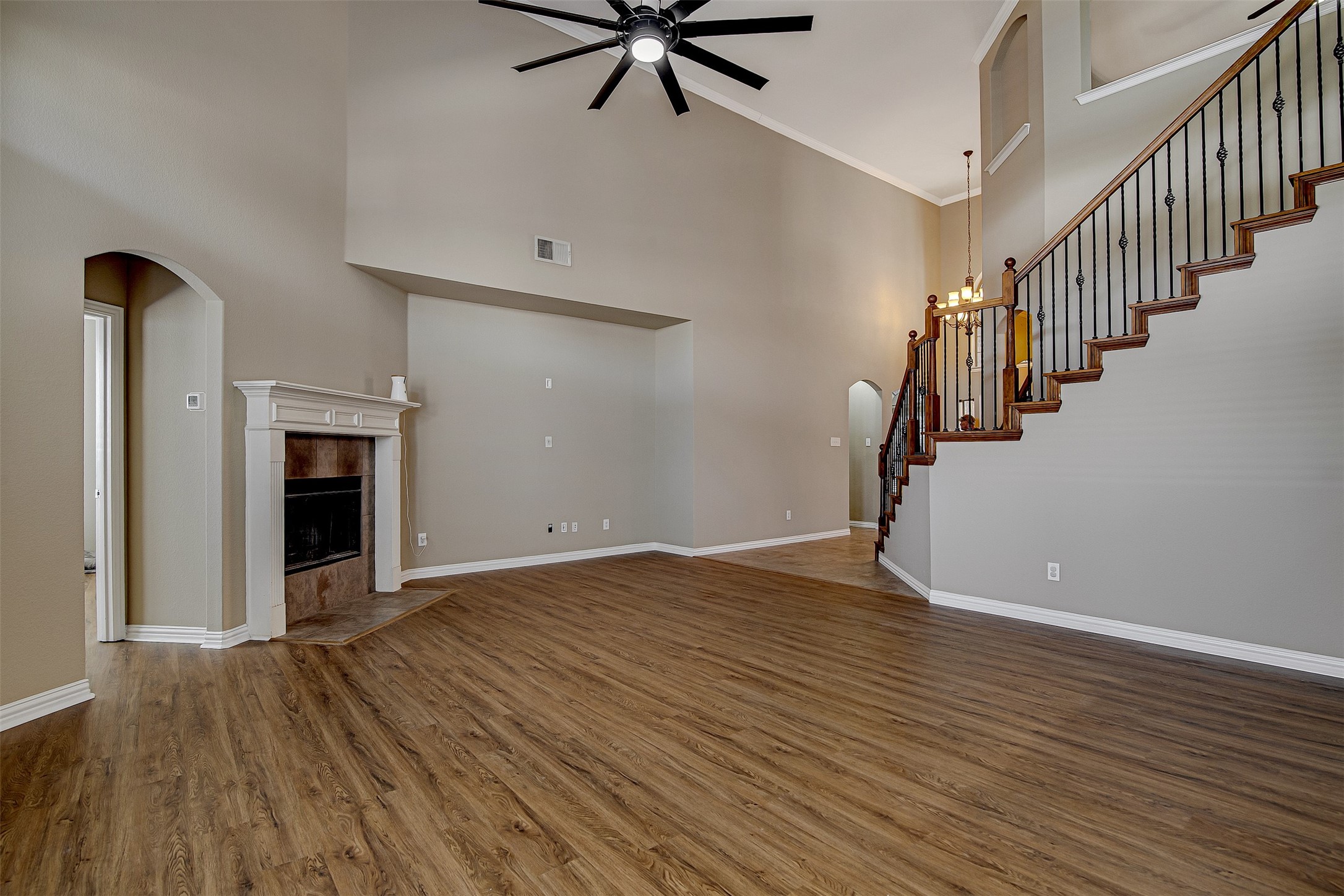 328 Tioga Street Burleson TX 76028