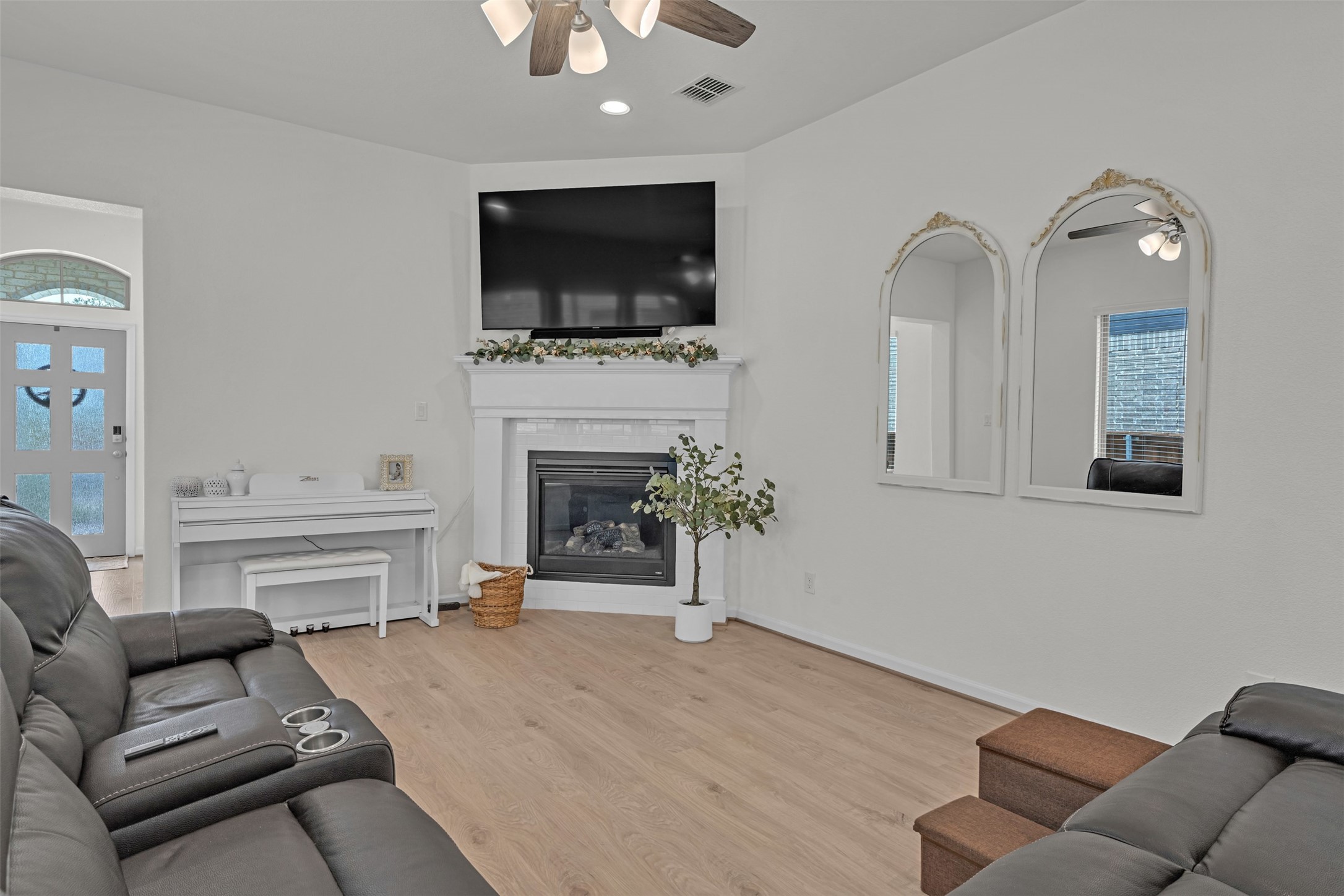 228 Palo Duro Bend Rhome TX 76078