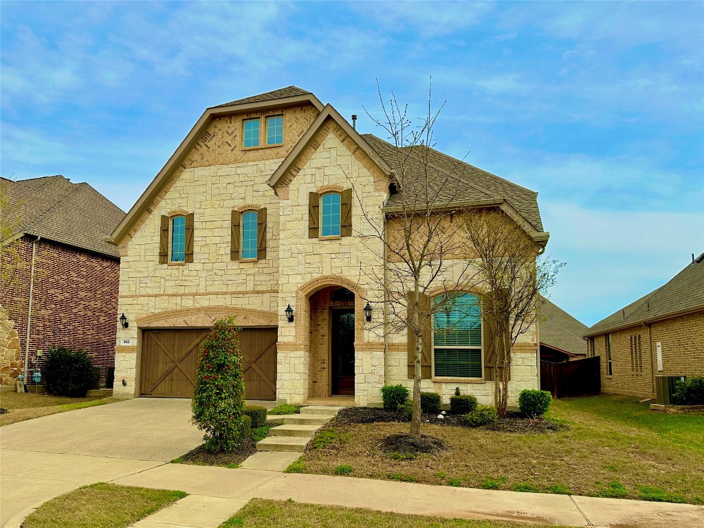 902 Cottontail Lane Euless TX 76039
