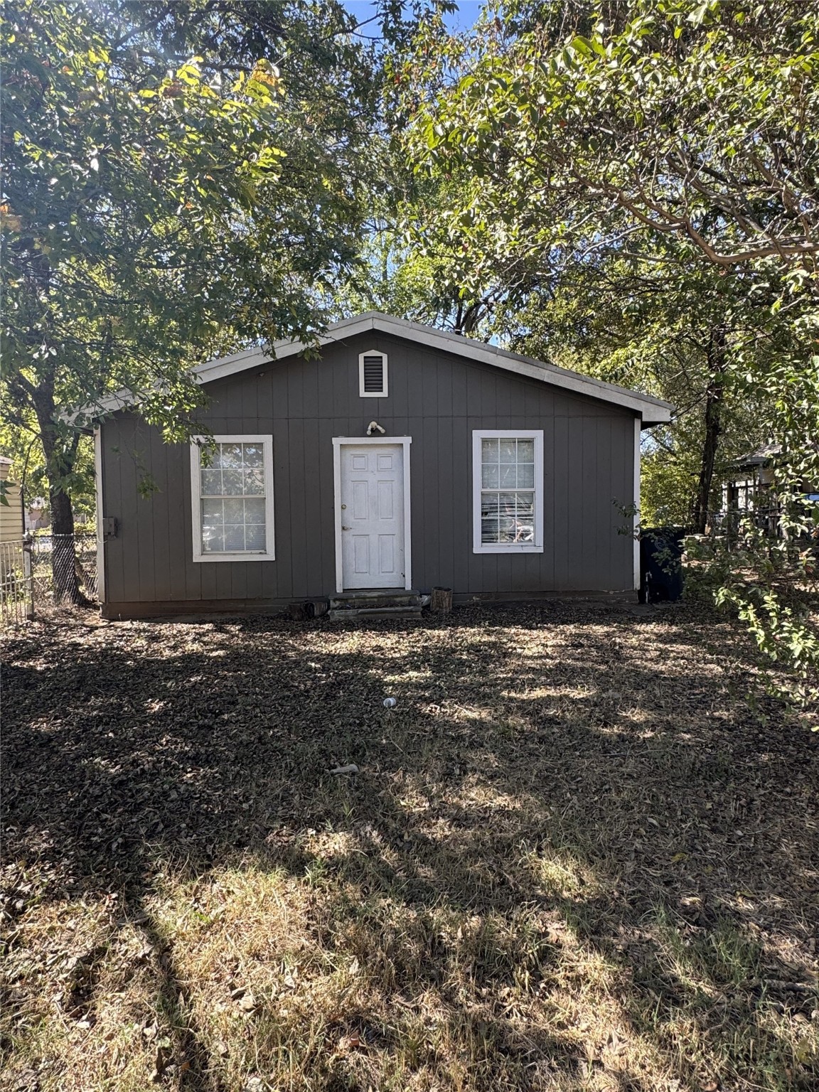 1103 N Walnut Street Cleburne TX 76033