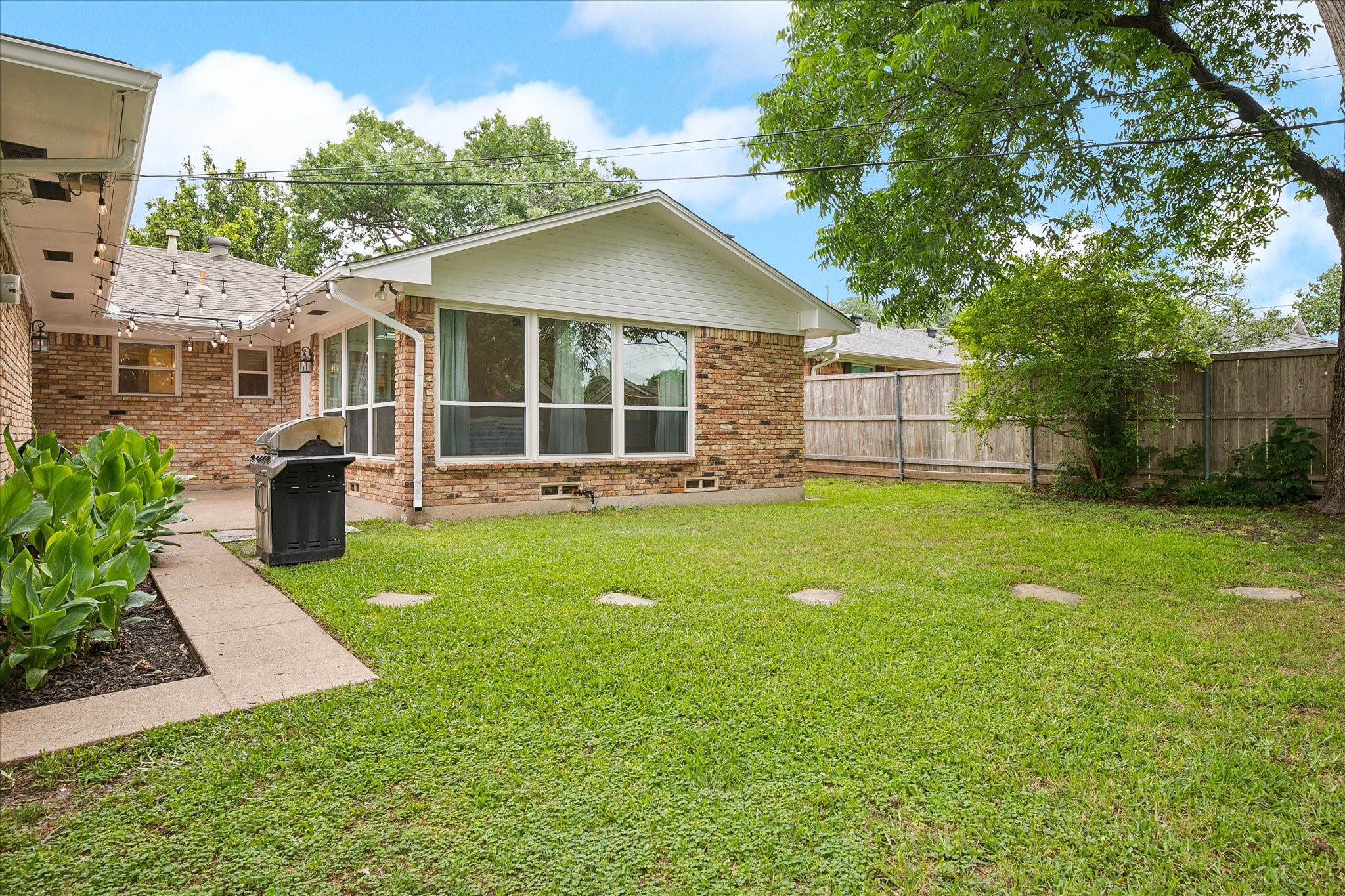 8426 Baumgarten Drive Dallas TX 75228