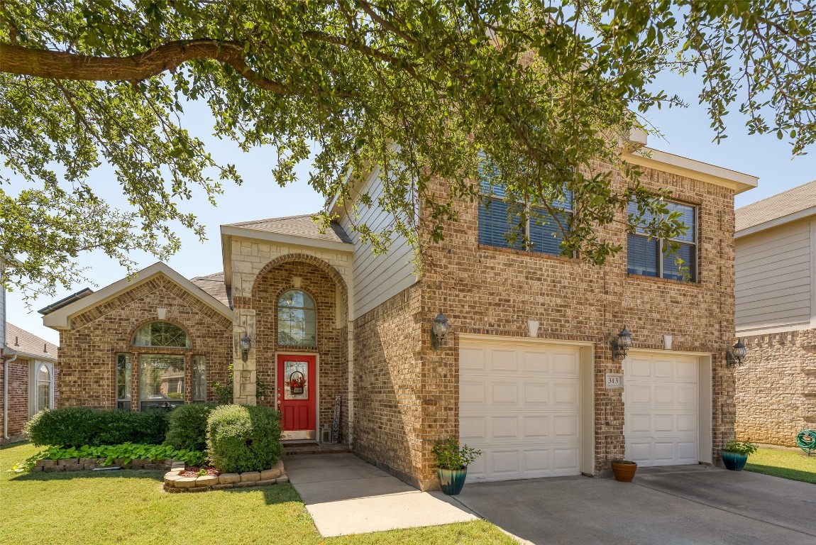 313 Crescent Creek Lane Fort Worth TX 76140