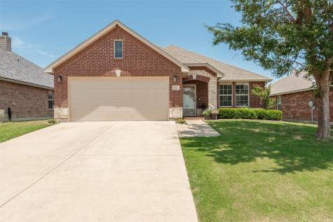 916 Grant Street Burleson TX 76028