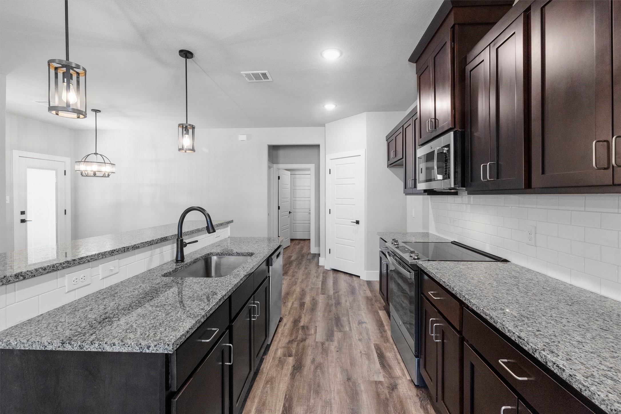 641 The Cottages Drive Godley TX 76044