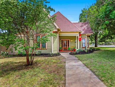 413 W Columbia Street Weatherford TX 76086