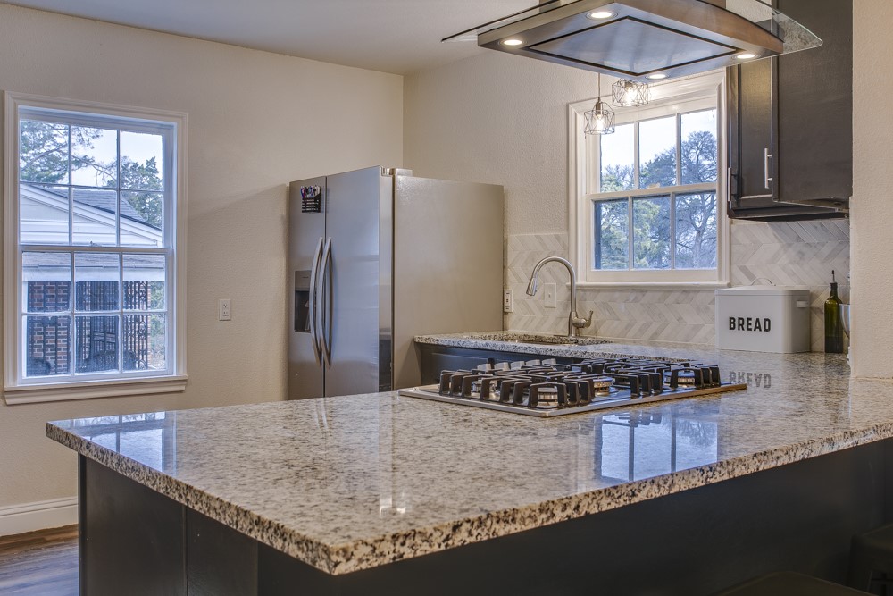 326 Vermont Avenue Dallas TX 75216