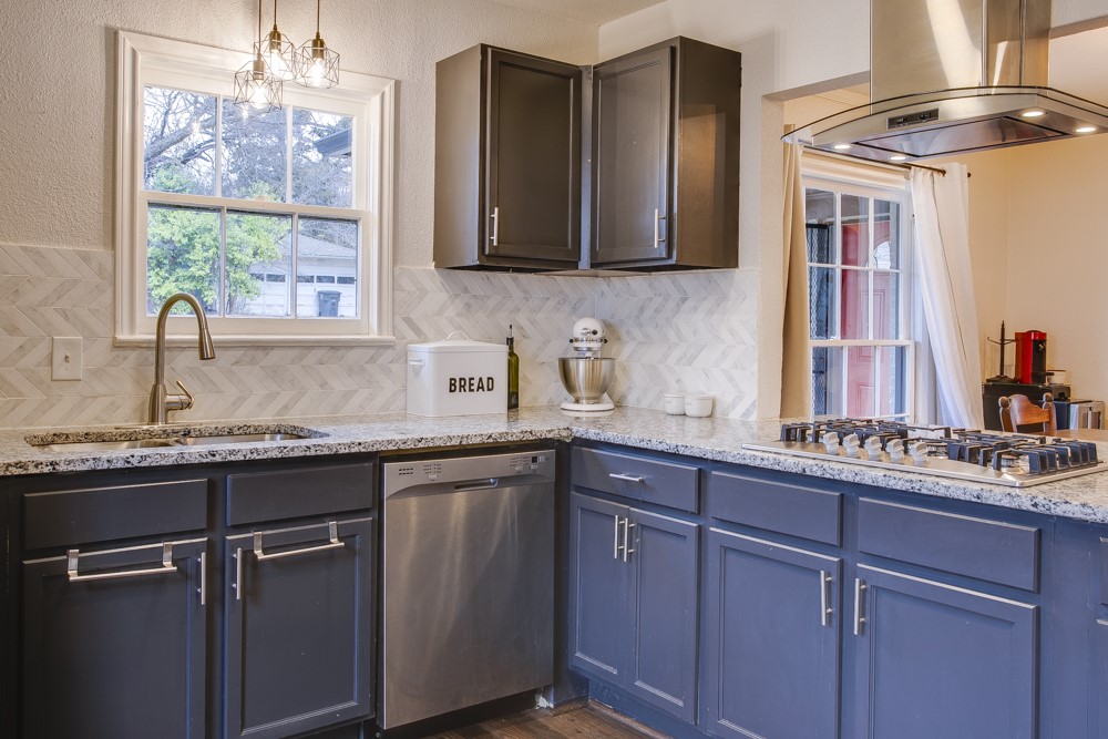 326 Vermont Avenue Dallas TX 75216