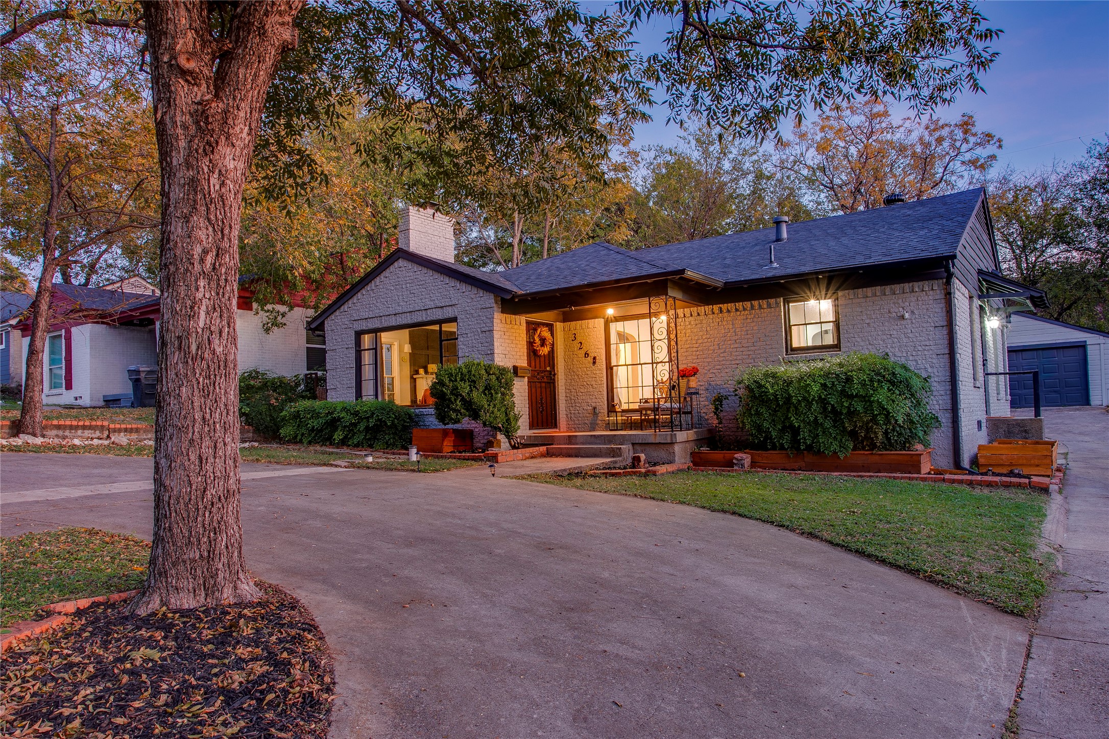 326 Vermont Avenue Dallas TX 75216