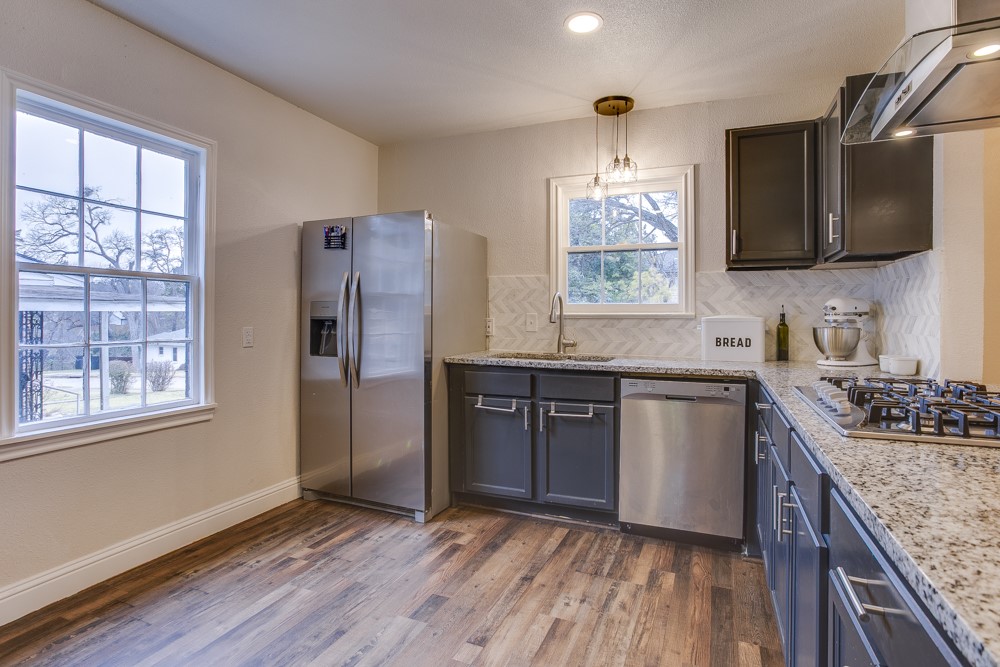 326 Vermont Avenue Dallas TX 75216