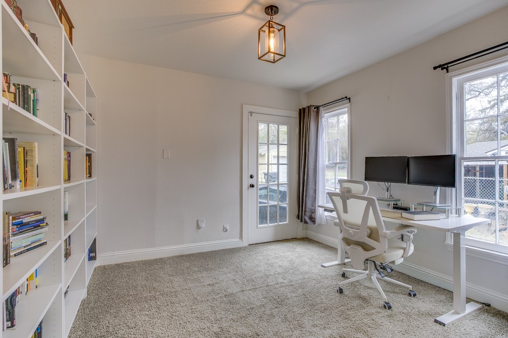 326 Vermont Avenue Dallas TX 75216