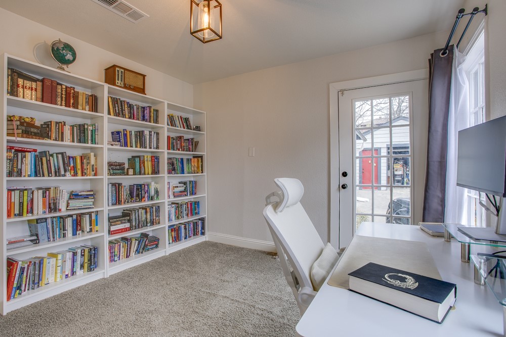 326 Vermont Avenue Dallas TX 75216
