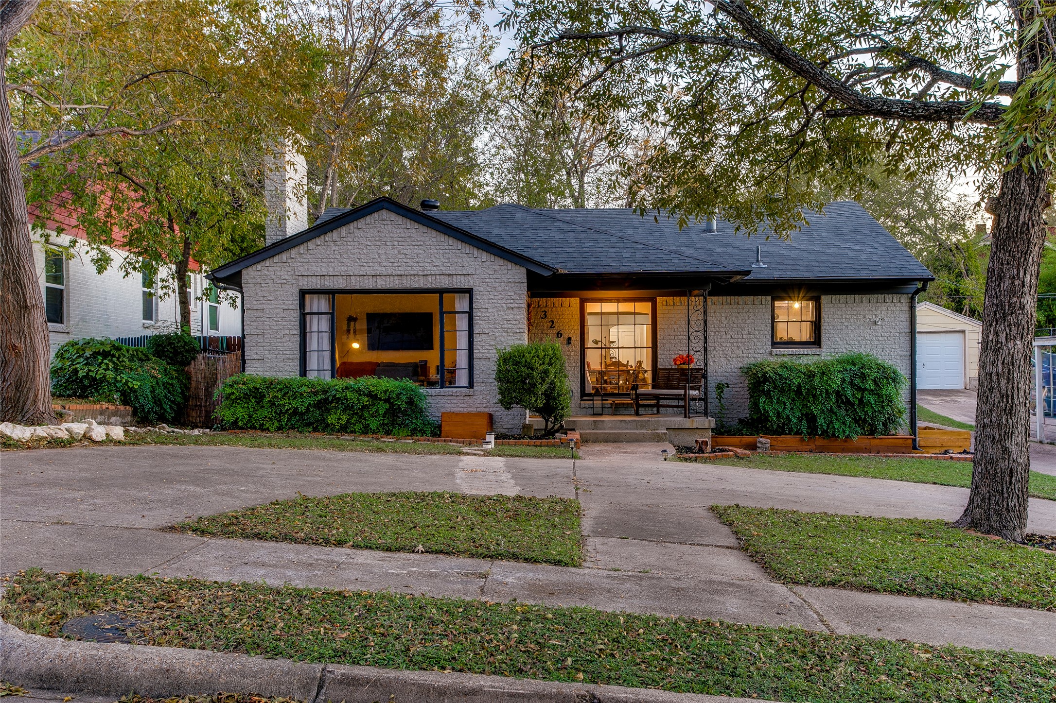326 Vermont Avenue Dallas TX 75216