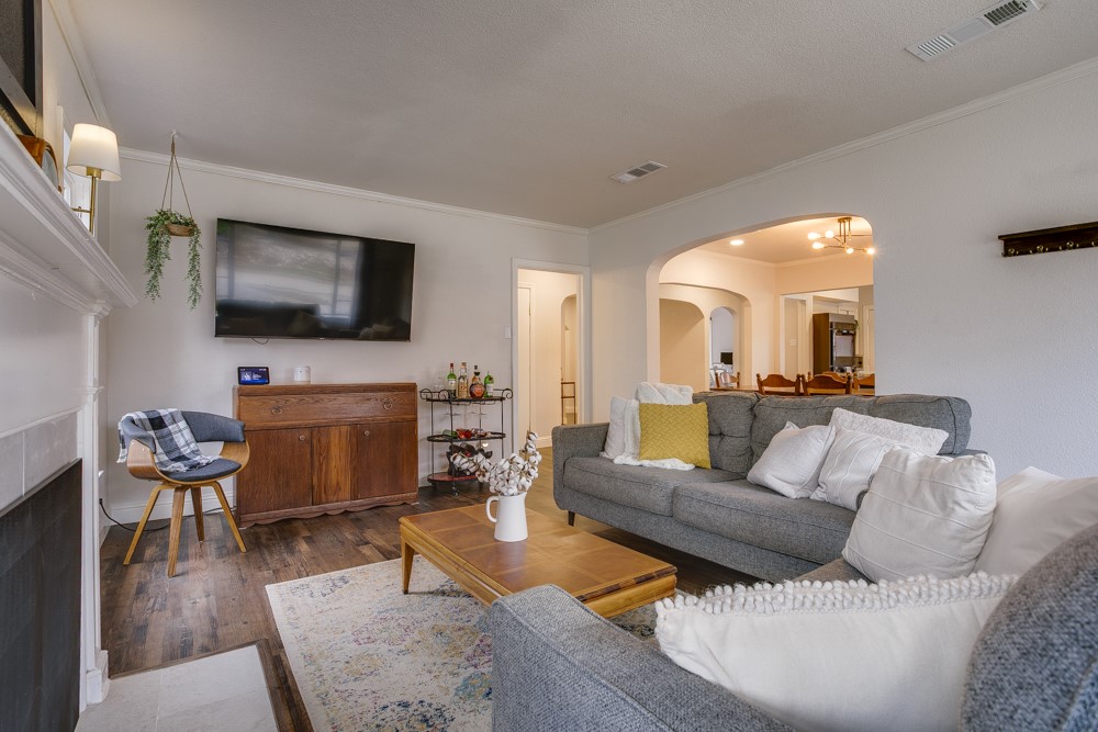 326 Vermont Avenue Dallas TX 75216