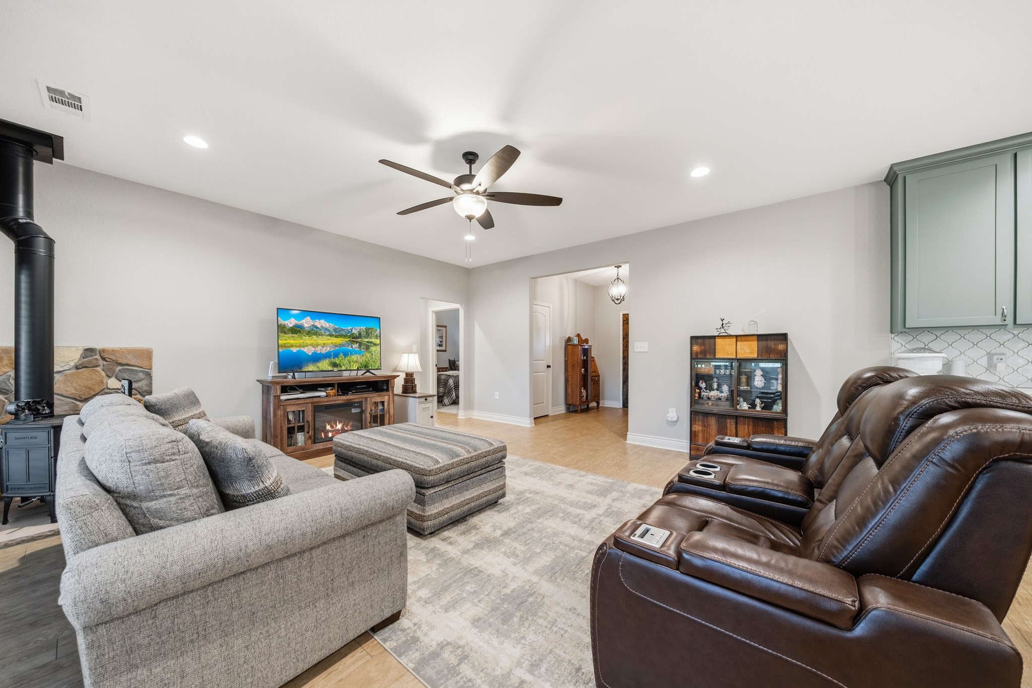 19126 White Bluff Drive Whitney TX 76692