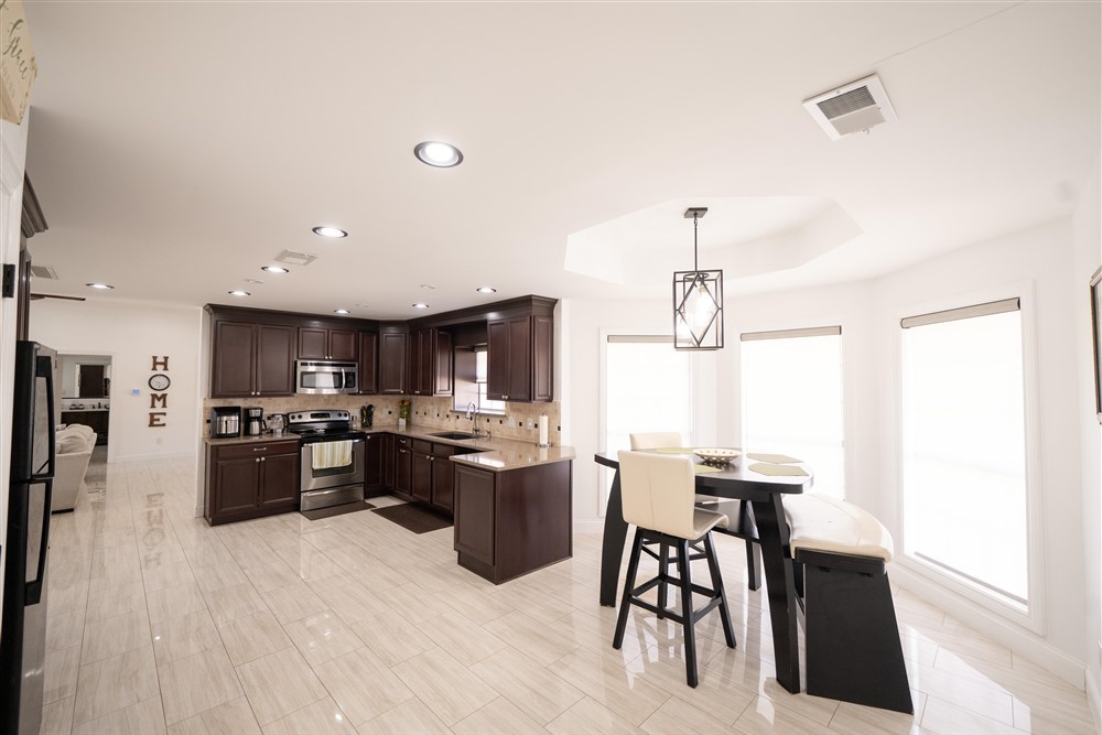 3612 Country Vista Drive Burleson TX 76028