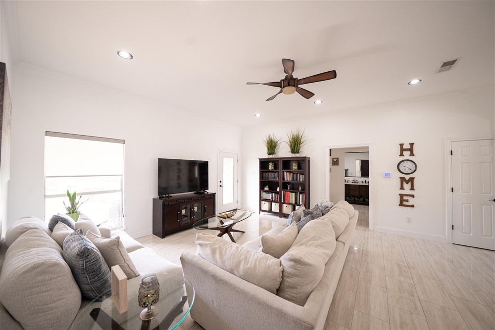 3612 Country Vista Drive Burleson TX 76028