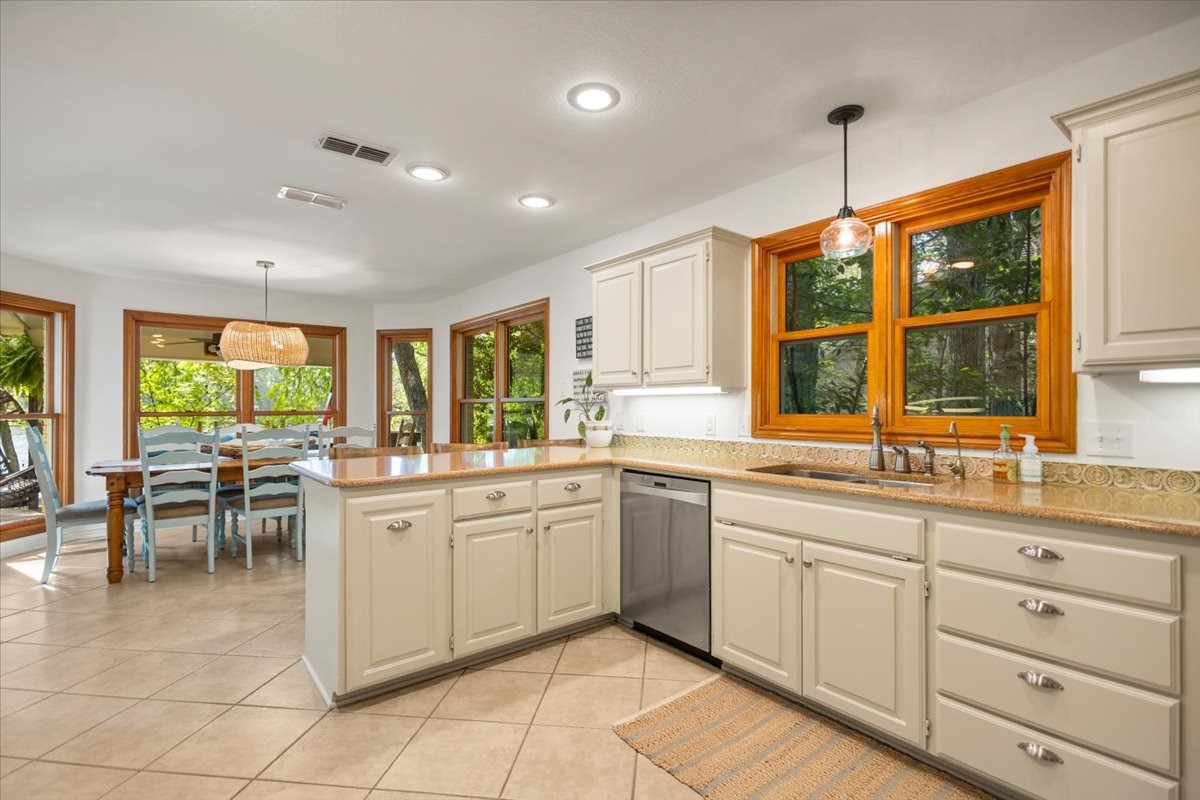 1623 Tanglewood Drive E Hideaway TX 75771