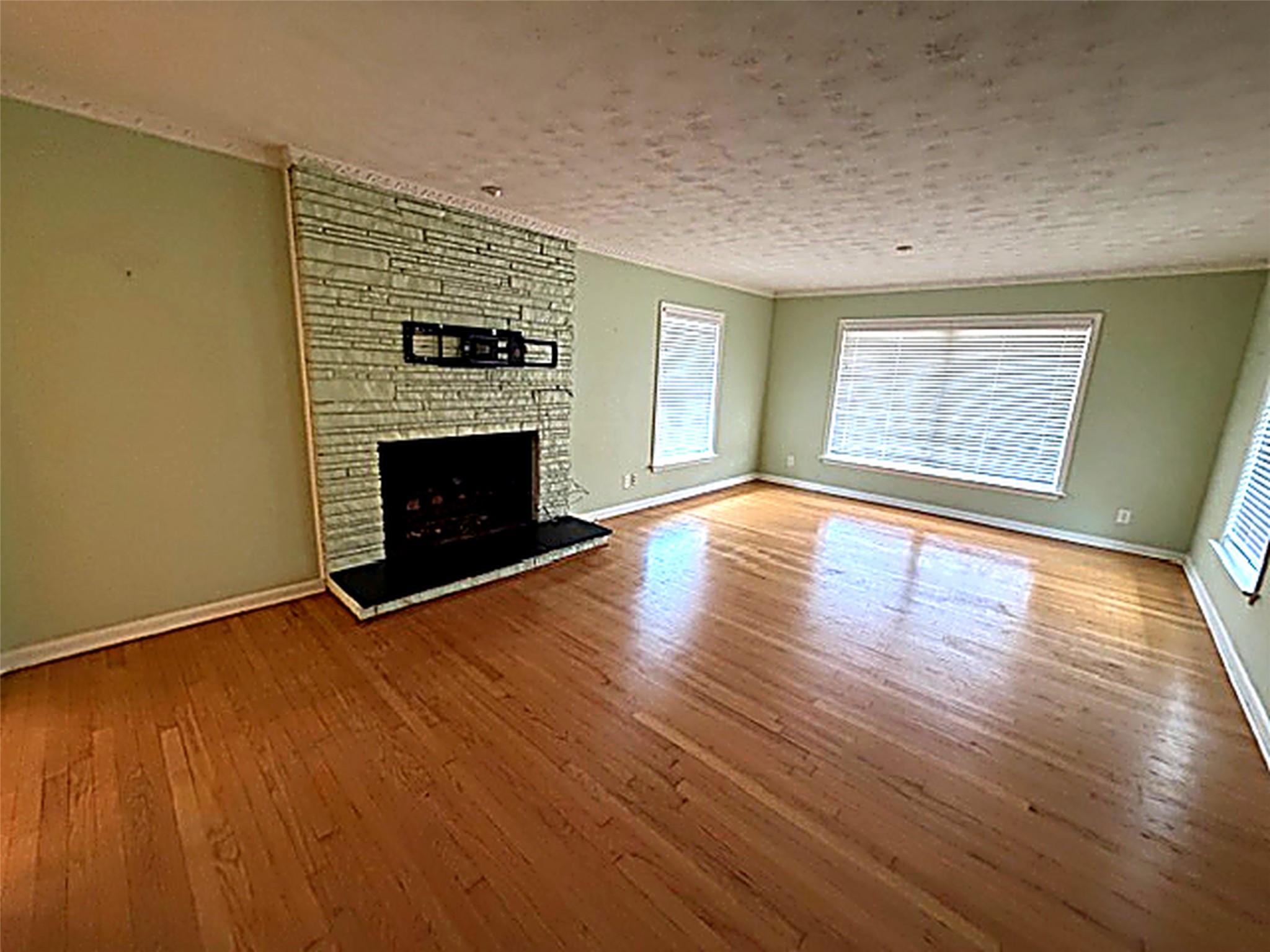2842 Woodmere Drive Dallas TX 75233