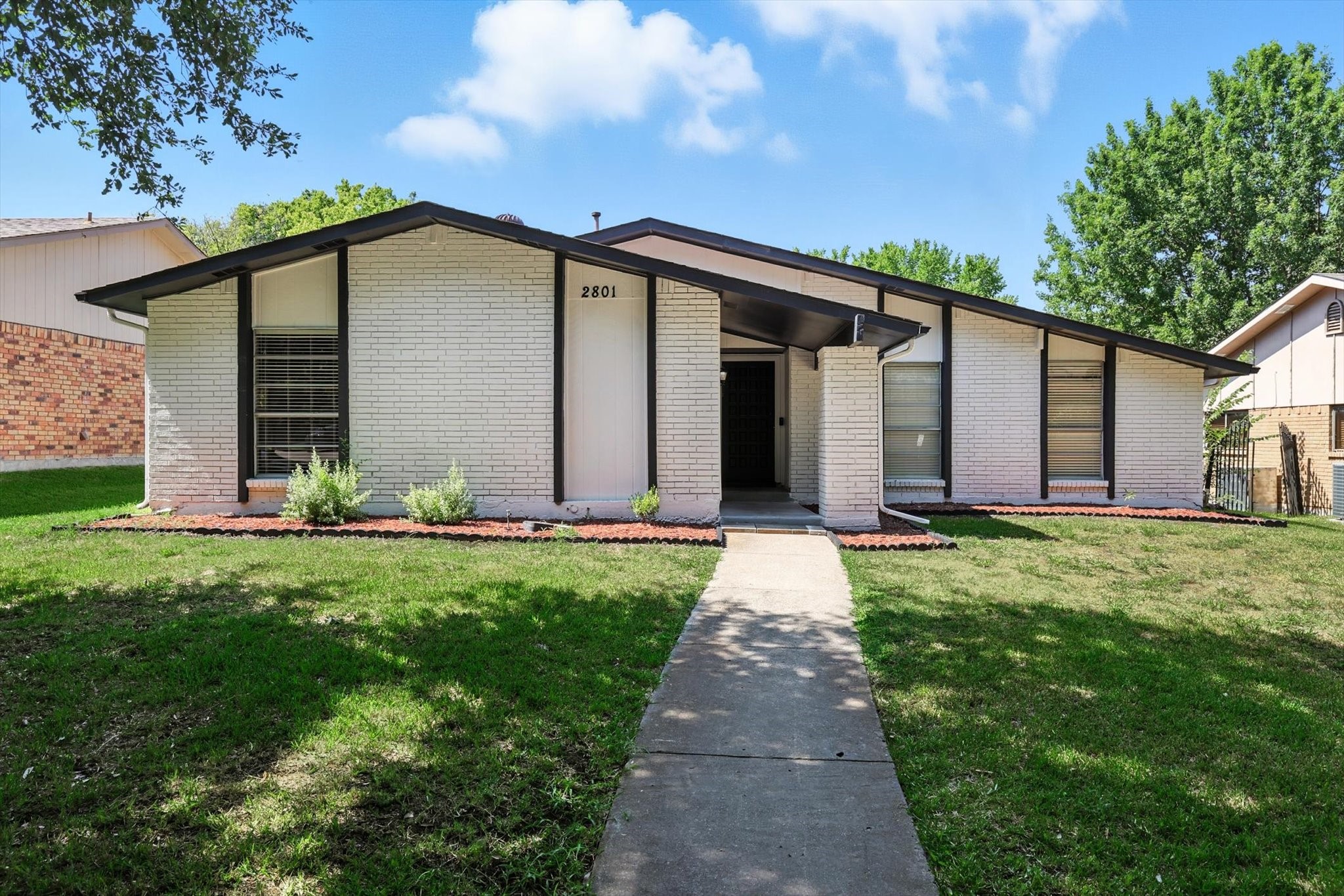 2801 Ashglen Drive Garland TX 75043