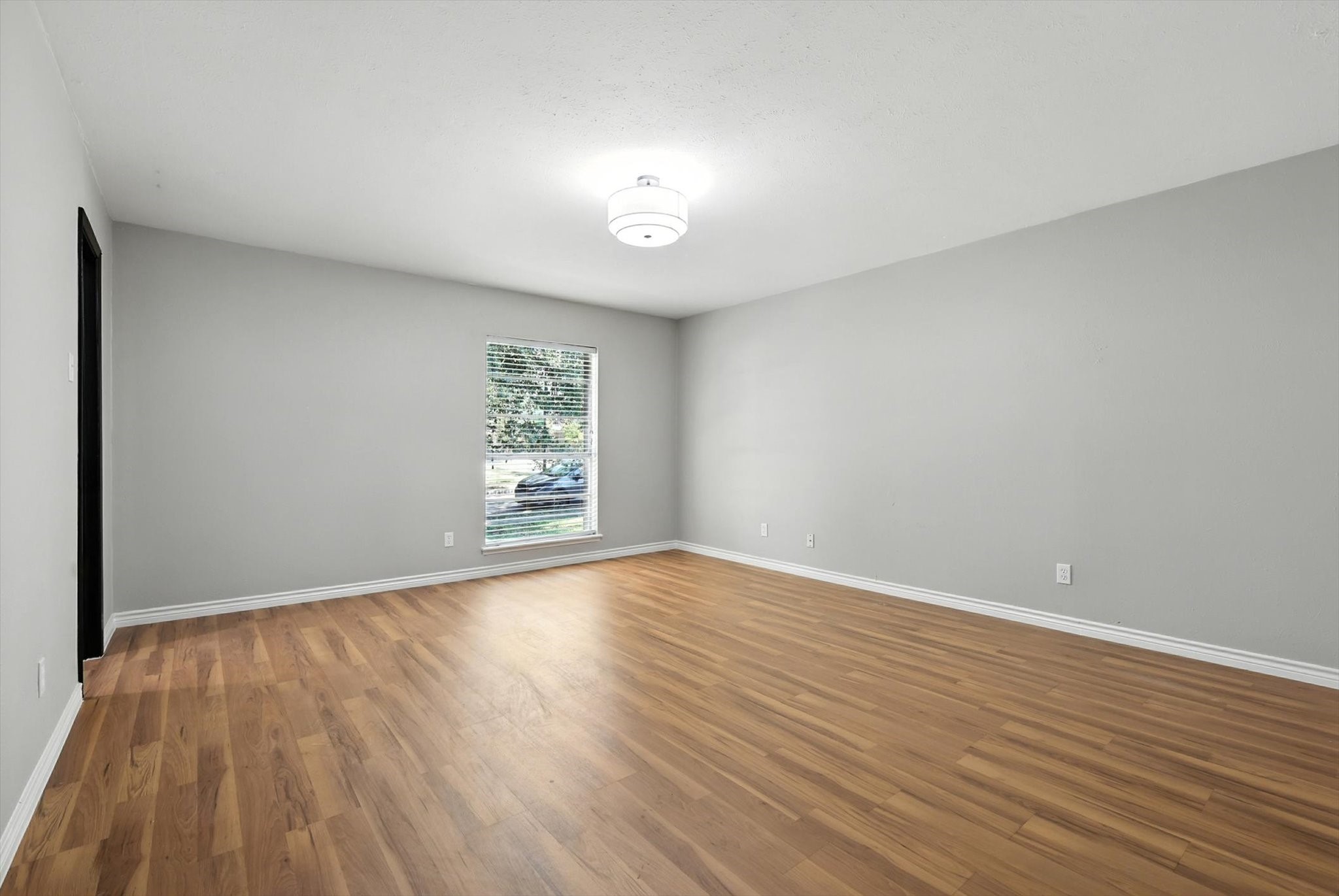 2801 Ashglen Drive Garland TX 75043