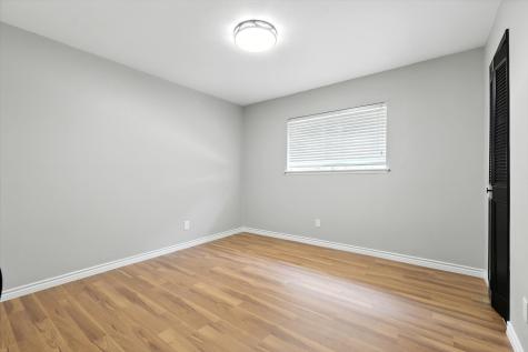 2801 Ashglen Drive Garland TX 75043