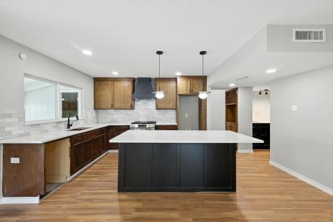 2801 Ashglen Drive Garland TX 75043