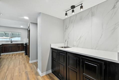 2801 Ashglen Drive Garland TX 75043